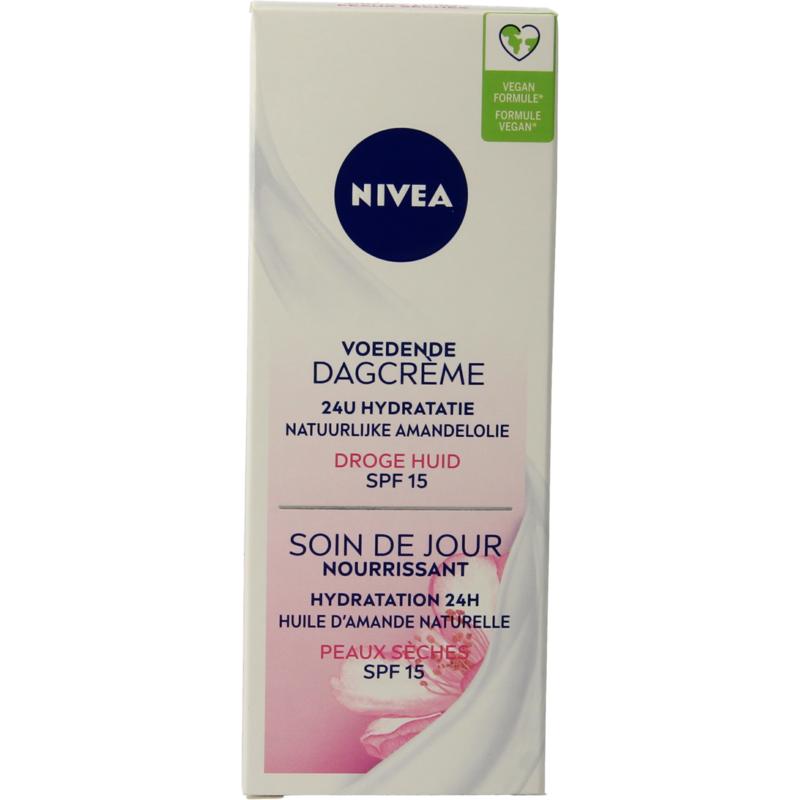 Nivea Essentials Hydraterende Dagcreme Drooggev Spf15